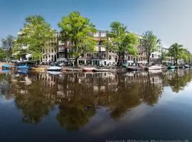 Houseboat on the Nieuwe Keizersgracht