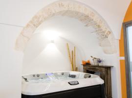 Ostuni Luxury Room，位于奥斯图尼的旅馆