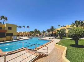 Seaside Apartment Corralejo : A cozy holiday home in a peaceful well located green complex