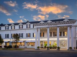 布恩历史酒馆酒店，位于伯里亚Kentucky Artisan Center at Berea附近的酒店
