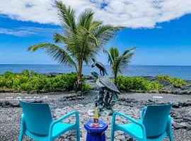 Paradise Breeze Retreat- Absolute Oceanfront with Hot Tub!