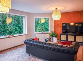 Lovely Apartment In Stezyca With Sauna，位于斯特日察的酒店