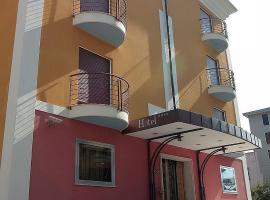 芙萝娅酒店，位于卡索里亚的舒适型酒店
