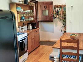 Woodmans Cottage 24, Gold Coast Hinterland，位于旺加瓦兰的酒店