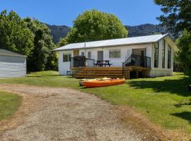 Cobham Crib - Anakiwa Holiday Home，位于Anakiwa的酒店