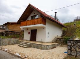 Koča na Kučarju / House on a Hill，位于Gradac的酒店