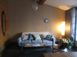 Joli/calme et spacieux appartement.，位于塔拉斯孔的家庭/亲子酒店