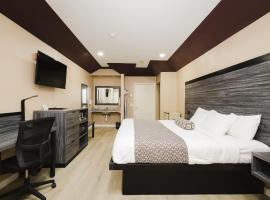 Sapphire Inn & Suites，位于钱诺夫的酒店