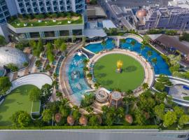 芭提雅格兰德中心大酒店，位于芭堤雅市中心的带泳池的酒店