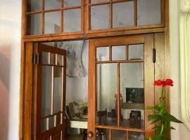 HIŠA VELIKANKA_Giantess