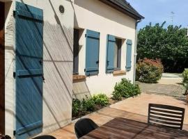 Au Chat Perché espace familial，位于Mareil-sur-Mauldre的民宿