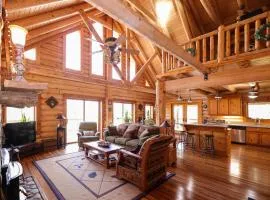 Beautiful River-Front Log Cabin Near Williamsburg