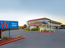 圣何塞机场6号汽车旅馆，位于峰田圣荷西国际机场 - SJC附近的酒店