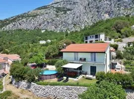 Holiday house with a swimming pool Gornji Tucepi - Podpec, Makarska - 6815
