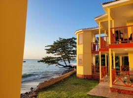 CABABAÑAS Y RESTAURANTE MISS ELMA，位于Aguadulce的酒店
