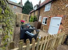 Pinnacle Cottage grade II listed home at the coast