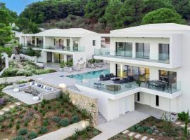 Super Luxury Skiathos Villa - Seven Stunning Bedroom Suites - Villa Levanta - Achliades，位于阿克雷迪斯的酒店