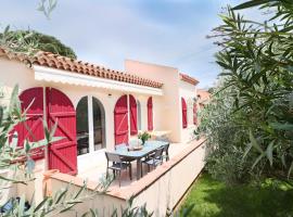 LAURIERS Splendide provencale Charming Villa with jacuzzi at 200m from beaches of Juan，位于昂蒂布的酒店