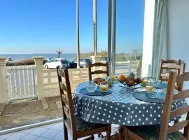Holiday Home Maison Front de Mer by Interhome