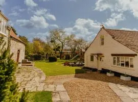 Little England Retreats - The Cottage