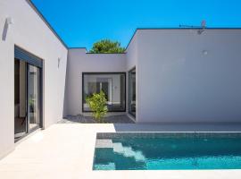 Vila Nauta - luxury in Vintijan, near Pula，位于文提扬的酒店