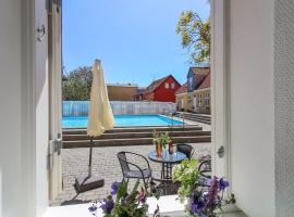 Apartment Thyrne - 500m from the sea in Bornholm by Interhome，位于古兹耶姆的宠物友好酒店