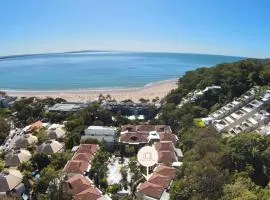 124 Hastings Street 2 bedroom walk to the beach