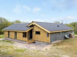 Holiday Home Arona - 1-5km from the sea in Western Jutland by Interhome