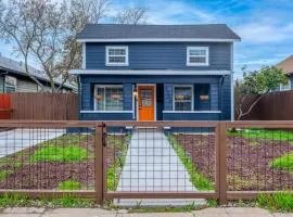 A Craftsman Bungalow - Walk to UC Davis & Shriners