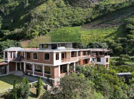 Quinta Etelvina en Baños de Agua Santa，位于巴尼奥斯的酒店