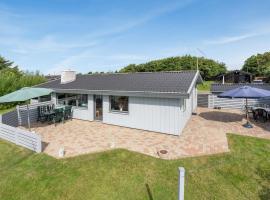 Holiday Home Elise - 800m from the sea by Interhome，位于拉科克的酒店