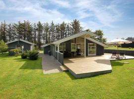 Holiday Home Dimo - 700m from the sea by Interhome，位于洛肯的酒店