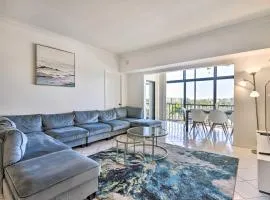 Less Than 1 Mi to Siesta Key Beach Condo with Pool