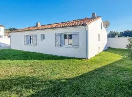 3 Bedroom Lovely Home In Les Portes-En-Ré