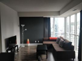 Entertainment District, Downtown Toronto - 300 Front 1 Bed 1 Bath, City View，位于多伦多的海滩短租房