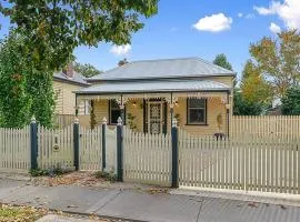 Heritage Cottage in the heart of Bendigo