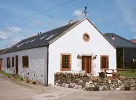Beautiful Rural 3BR Cottage with Stunning Views