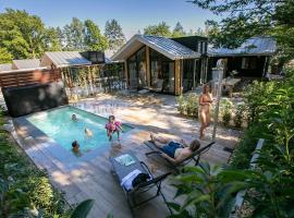 Pool Lodge | 6 personen，位于雷嫩的乡村别墅