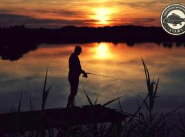 Gospodarstwo Rybackie Stawy，位于Imielno的酒店