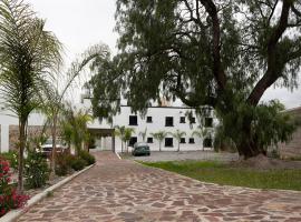 Hotel & Temazcal Hacienda Maxthá，位于Huichapan的山林小屋