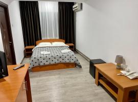 Hotel Tata Si Fii，位于Bechet的酒店