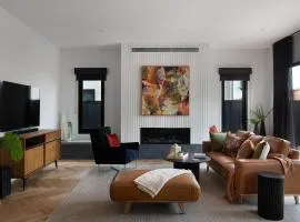 Lux on Max- stunning design, amazing views