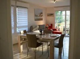 Bel appartement à 50m du port de plaisance