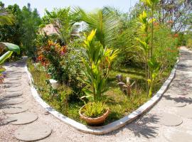 Mama Africa Art Residence & Art Center Gambia，位于Tanji的酒店