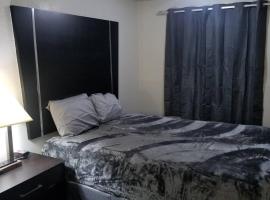 Hotel 2 Queen Beds Hotel Room 131 Wi-Fi Hot Tub Booking，位于斯蒂尔沃特的酒店