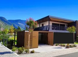 Casa Grutzen Design Apartment with Pool in Bolzano