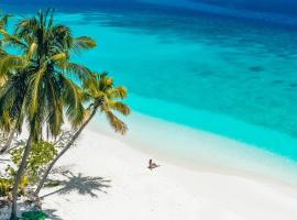Blue Wave Hotel Maldives for SURF, FISHING and Beach，位于科卢马杜卢的海滩短租房