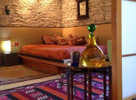gîte pour amoureux ambiance Japon，位于Rebourguil的酒店