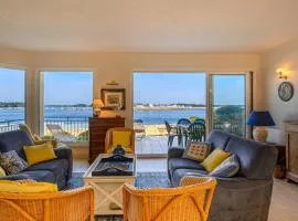 “Maison en bord de mer à Loctudy avec vue sur le jardin."