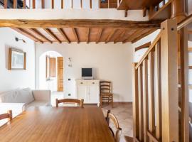 Siena Cozy Apartment with Private Garden!，位于Val di Pugna的公寓